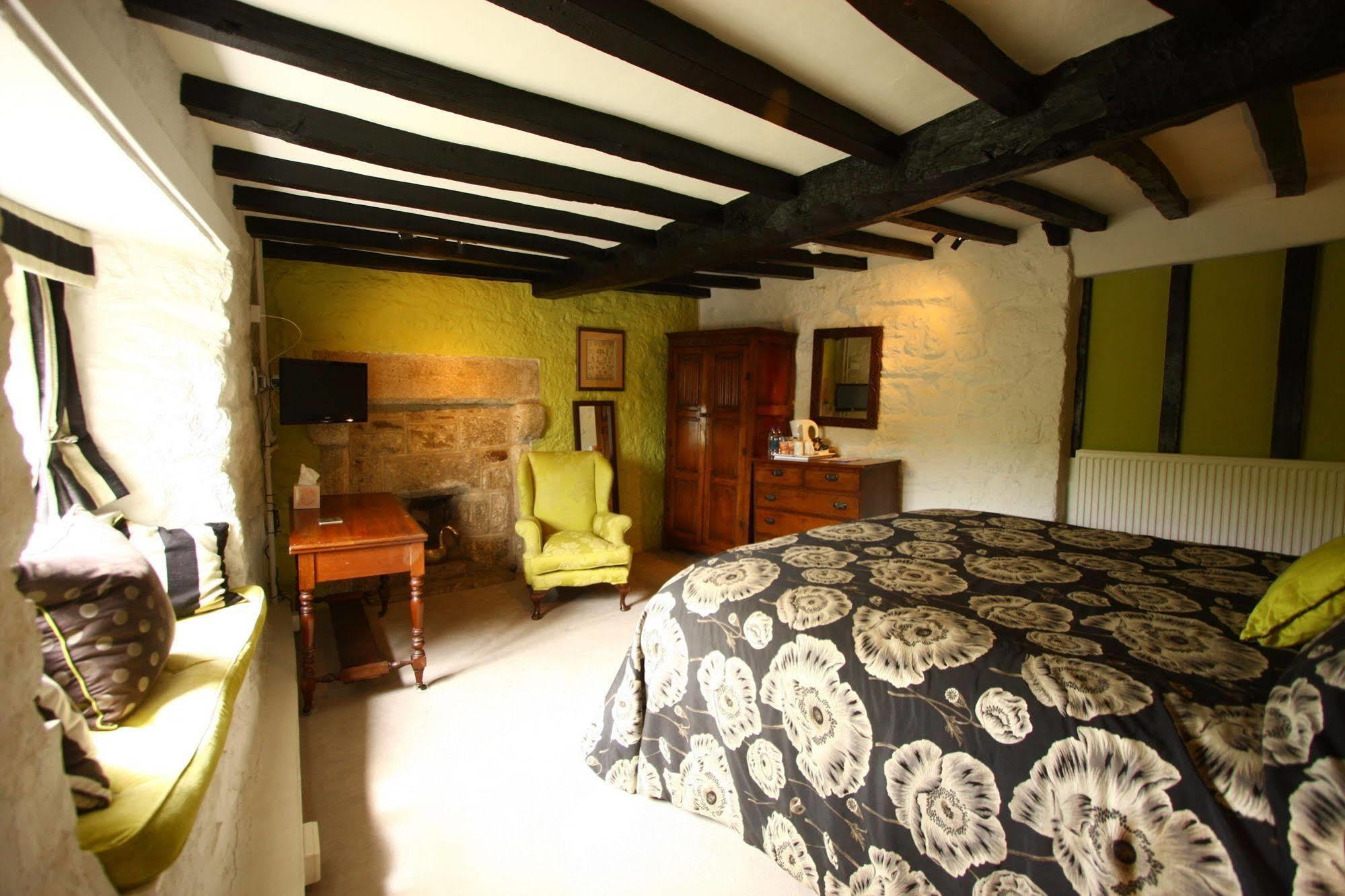 The Oxenham Arms Hotel Devon South Zeal Extérieur photo