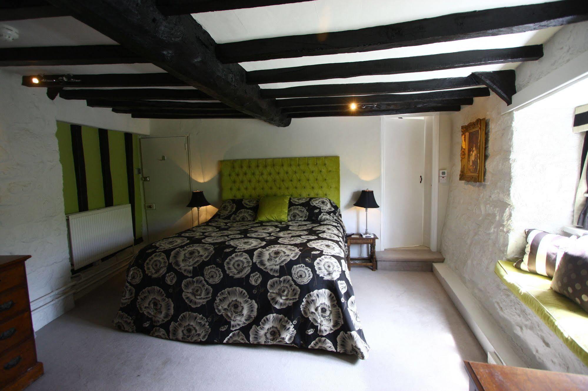 The Oxenham Arms Hotel Devon South Zeal Extérieur photo
